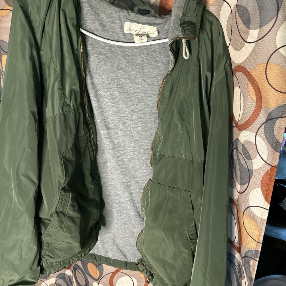 Lightweight Olive Green Bomber Jacket - Casual Hooded Windbreaker